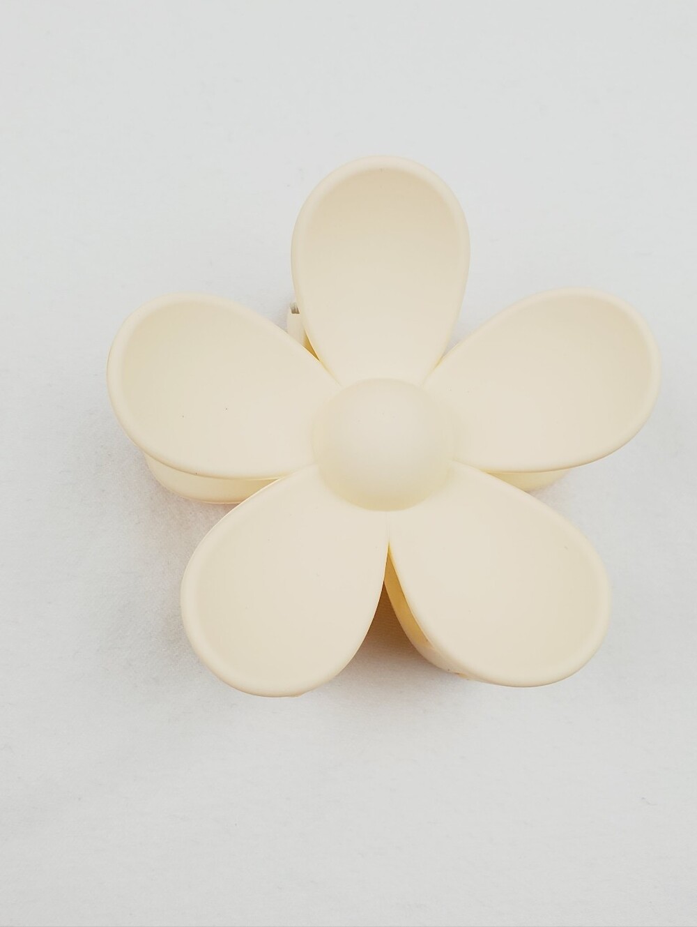 3 FOR $15 💕 Flower Matte Strong Hold Claw Clip Fashionable Hair Accessories - Picture 2 of 6